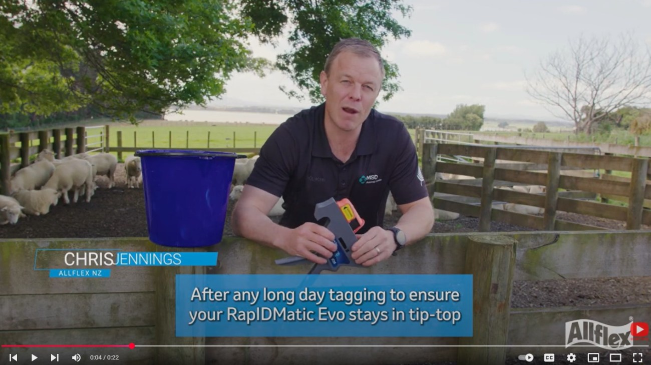 Cleaning the RapIDmatic Evo Applicator